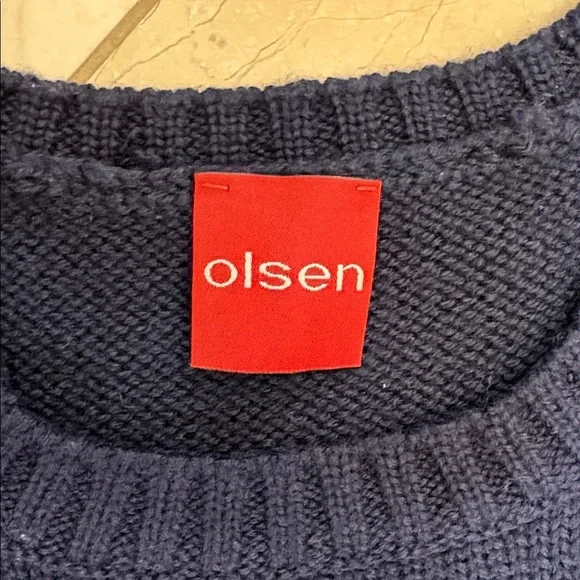 ⭐️ Olsen Navy Block Design Sweater- size 8 - Picture 4 of 8